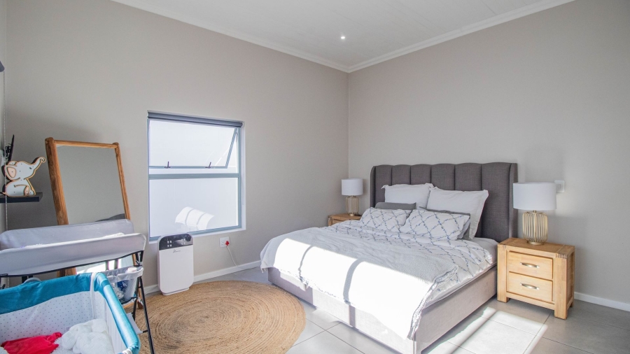 To Let 3 Bedroom Property for Rent in Blue Lagoon Western Cape